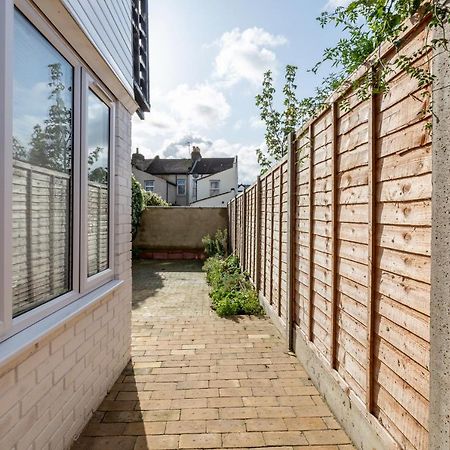 2 Bedrooms Serviced Apartment Excel Exhibition Centre, O2 Arena, Stratford Olympic City, Forest Gate, Central London Exterior photo