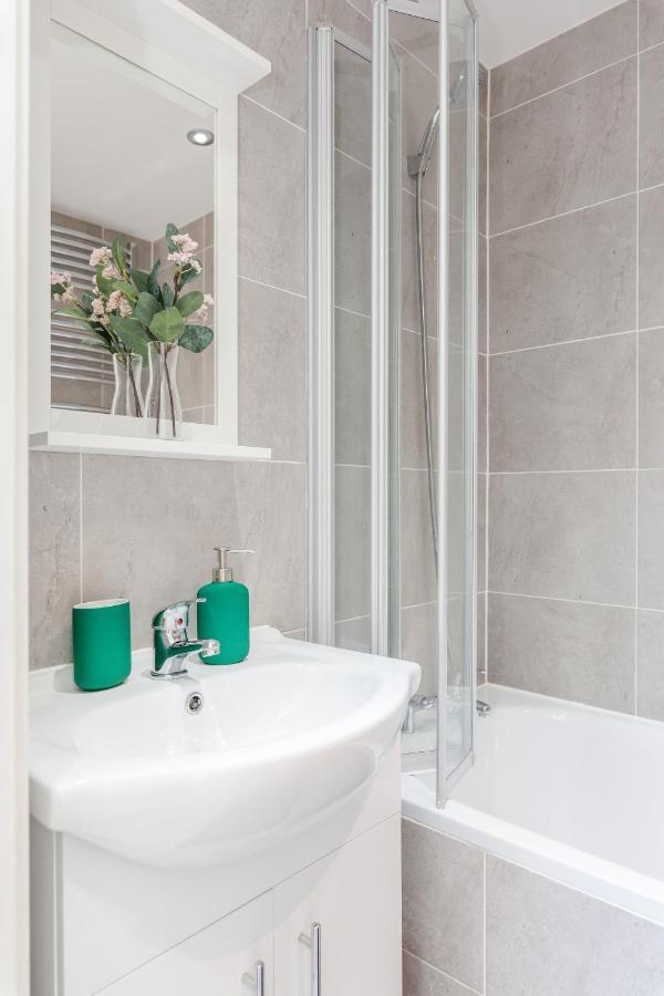 2 Bedrooms Serviced Apartment Excel Exhibition Centre, O2 Arena, Stratford Olympic City, Forest Gate, Central London Exterior photo